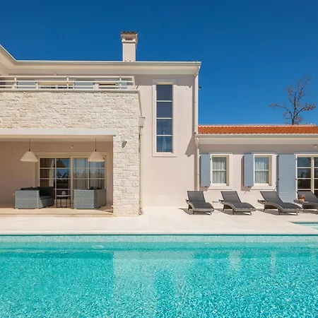 Harmony By Ilc Brtonigla